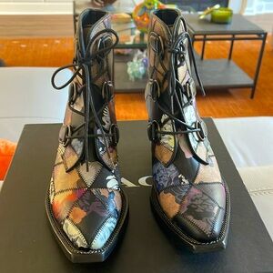 Coach Bootie, KAFFE Designer floral patch boot, size 6, EUC